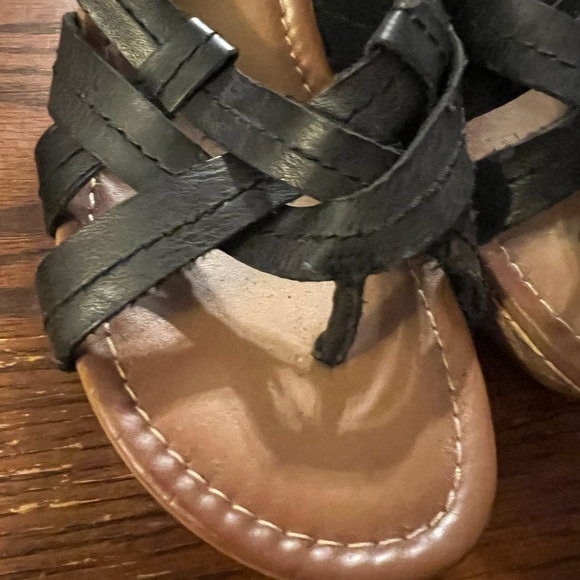 Unr8ed Black Women's Sandals - Picture 2 of 5